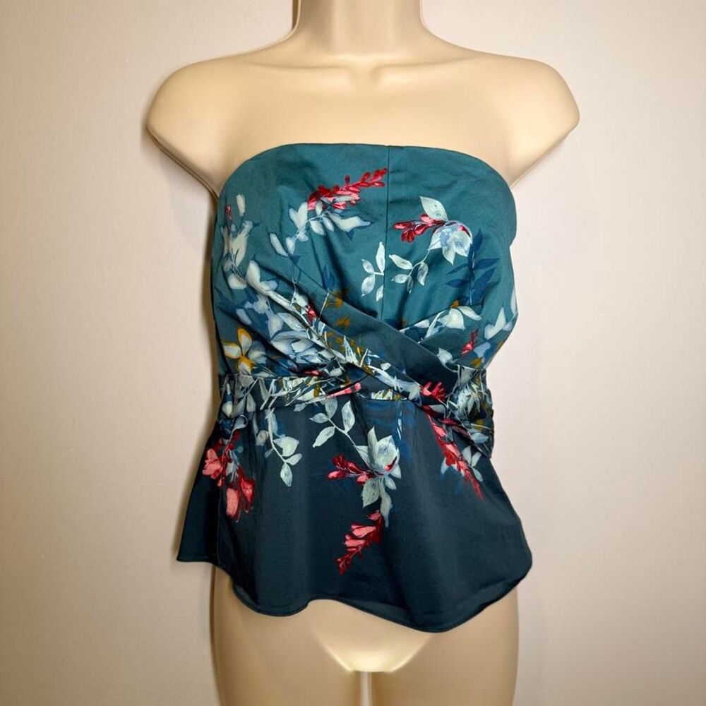 White-house-black-market Women's multi Crop-top